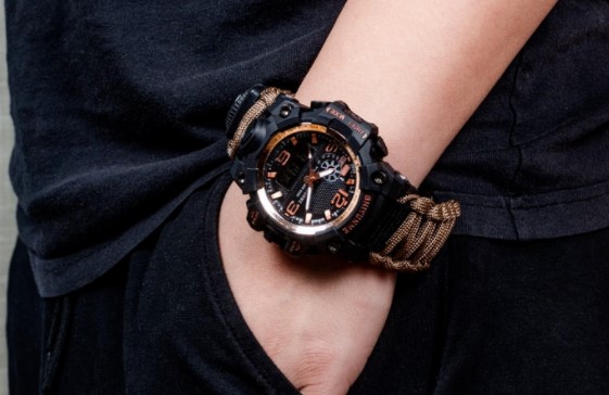 wearing free survival watch