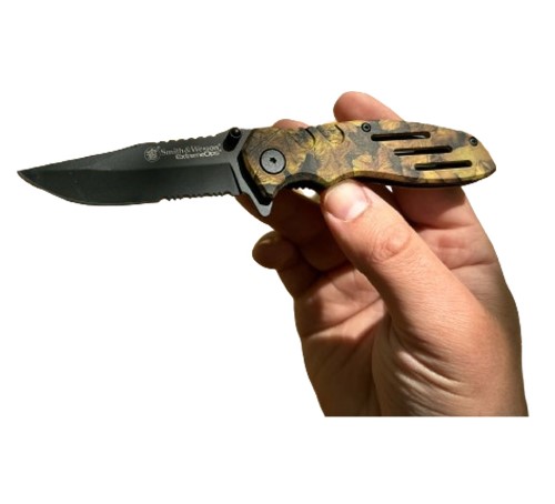 camo folding knife